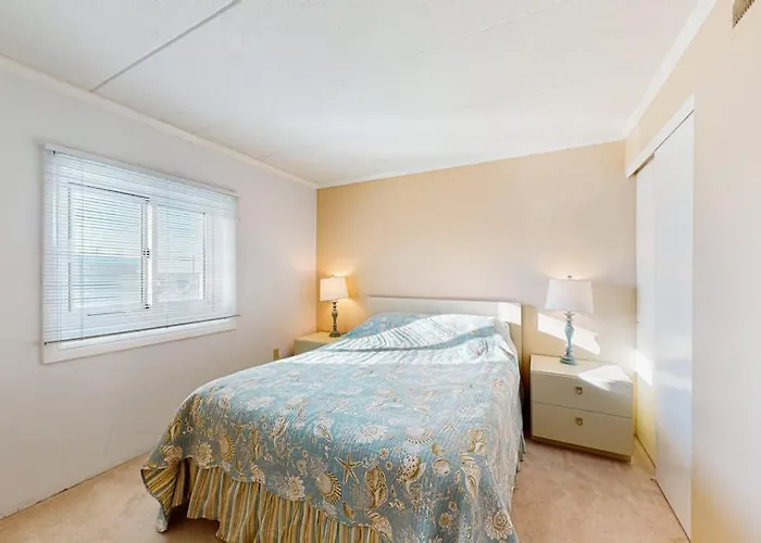 Ocean Place 401